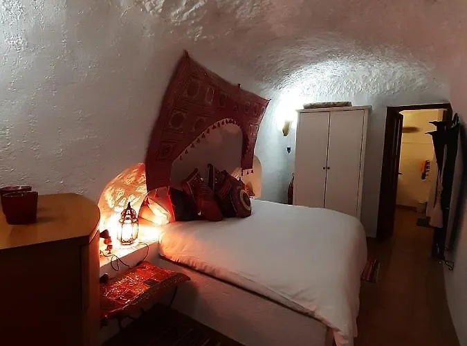 Cuevas - Cuevas De La Luz Bed & Breakfast