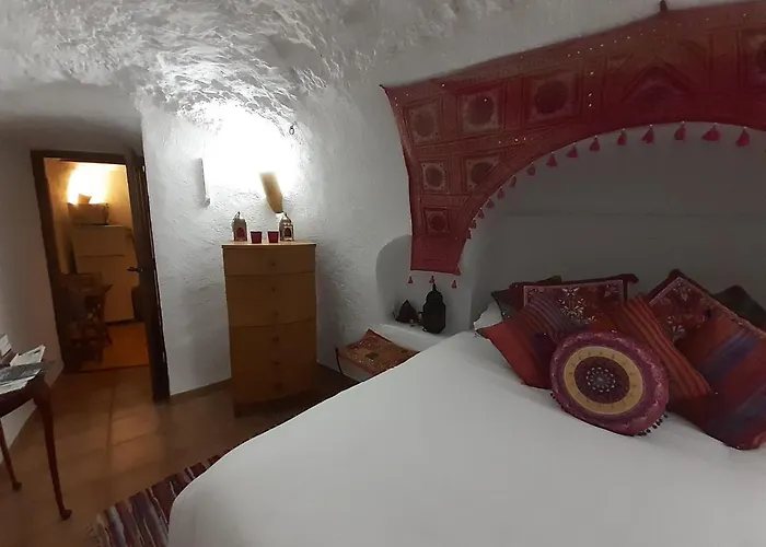 Cuevas - Cuevas De La Luz Galera